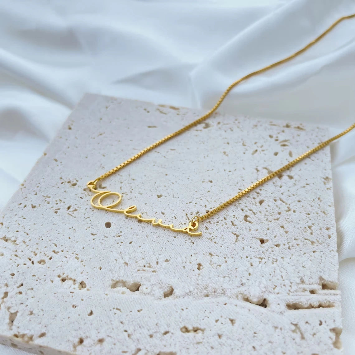 Collier Minimaliste Personnalisé avec Nom